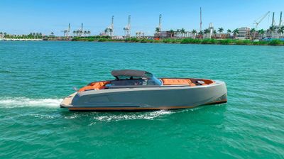 Yacht