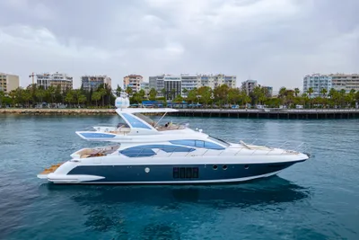 2014 Azimut 64