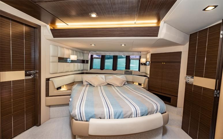 2014 Azimut 66 
