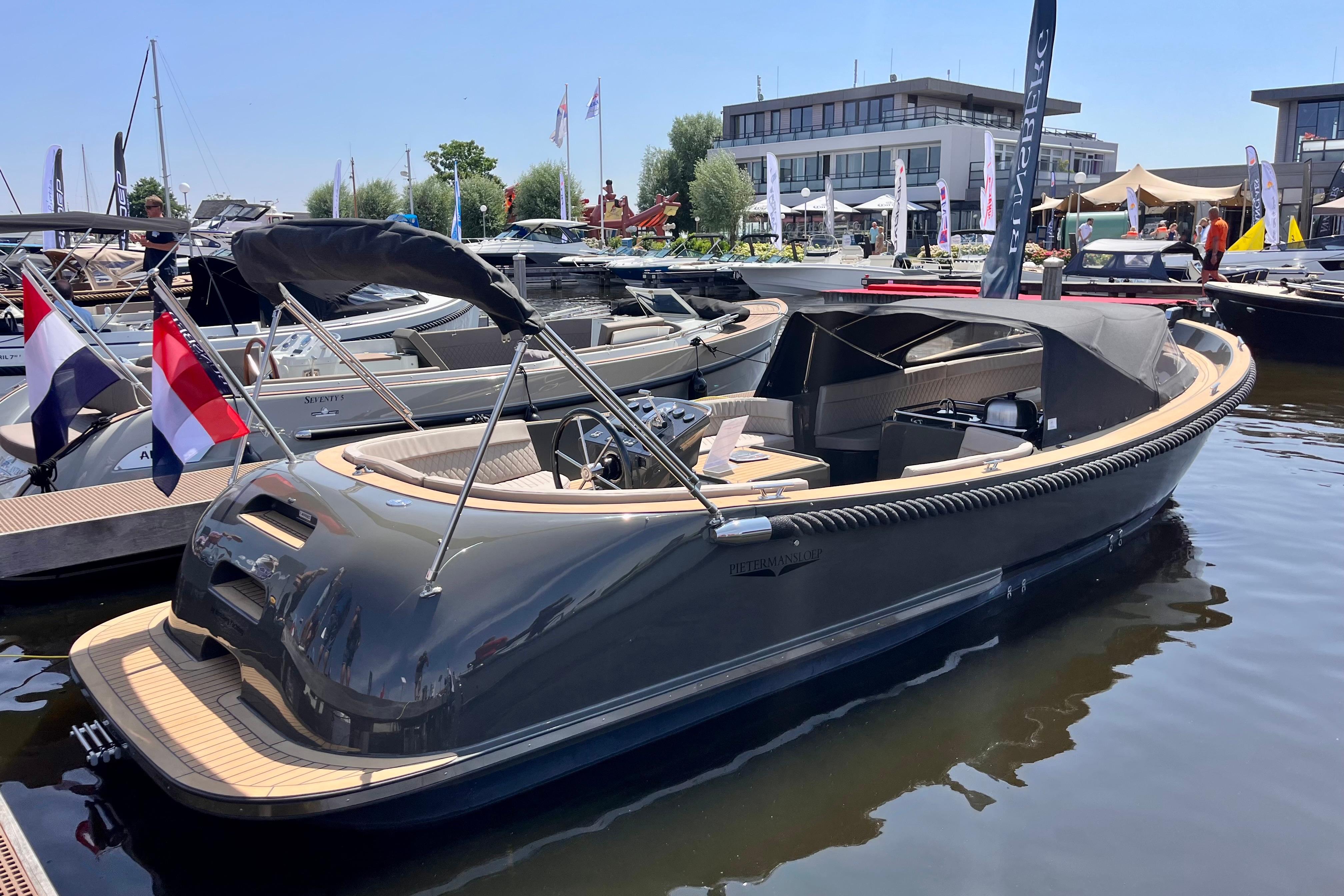 2023 Pieterman 860 Tender