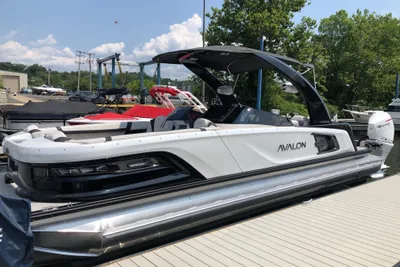 Avalon Excalibur - 27'