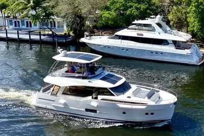 Greenline 48 Flybridge with Hardtop