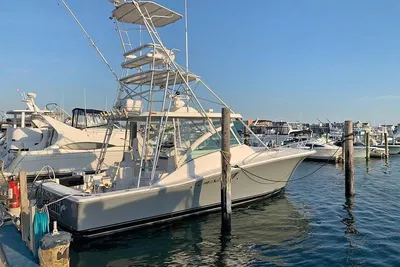Luhrs 40 Open