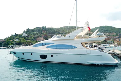 2009 Azimut 68E