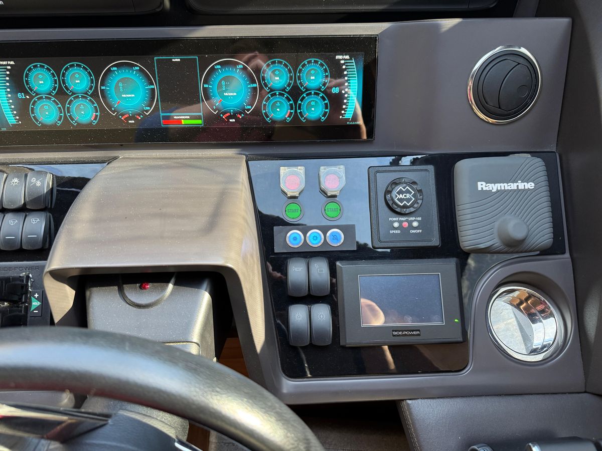 2016 Princess 69 