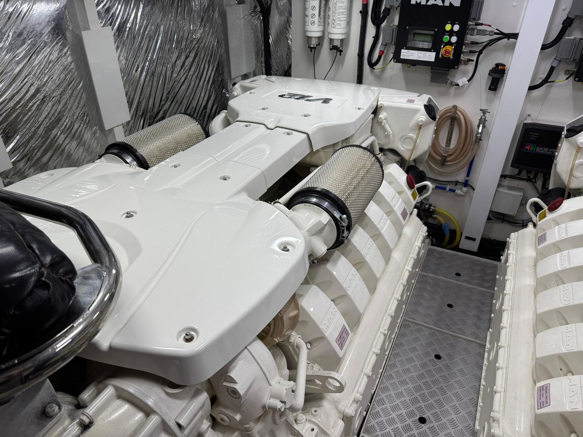 2016 Princess 69 