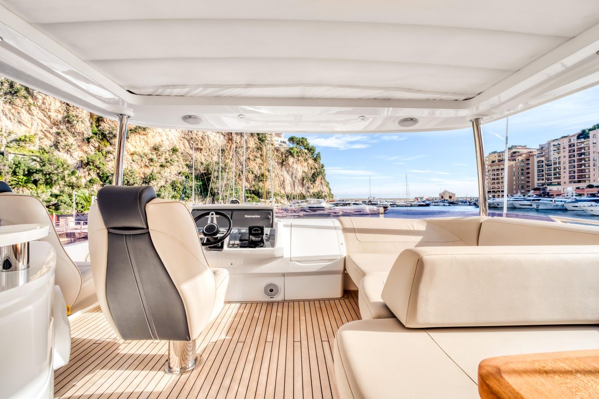 2016 Princess 69 