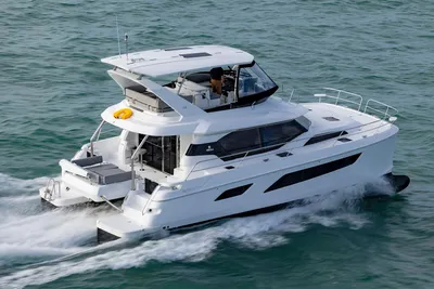 Aquila 44 Yacht