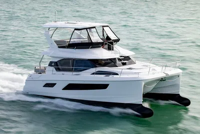 Aquila 44 Yacht