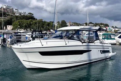 2020 Jeanneau Merry Fisher 895 Offshore