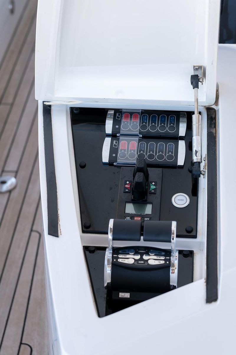 2020 Sunseeker 86 