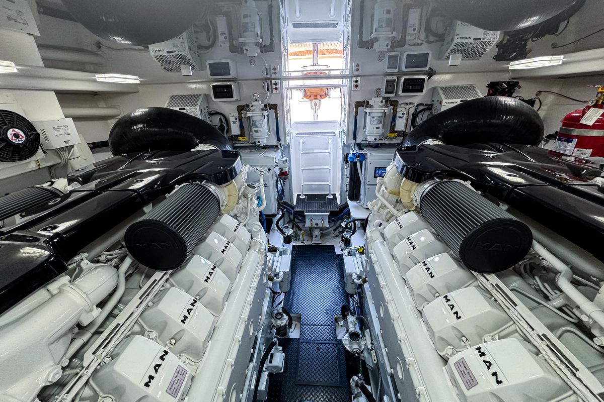 2022 Viking 54 