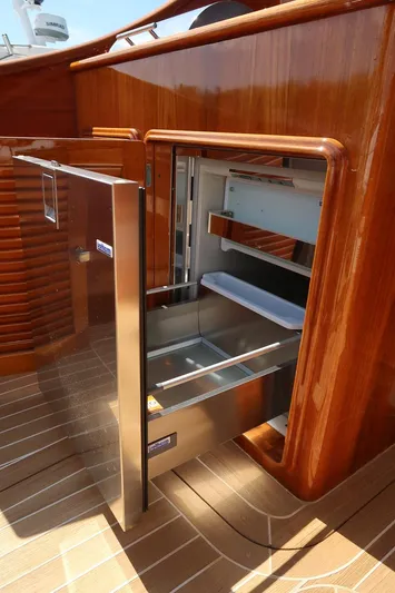 Sea Dog Yacht Photos Pics 