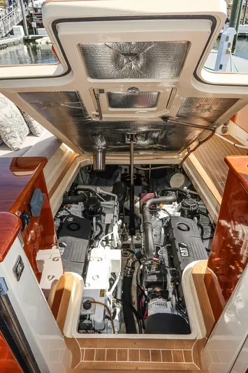 Sea Dog Yacht Photos Pics 