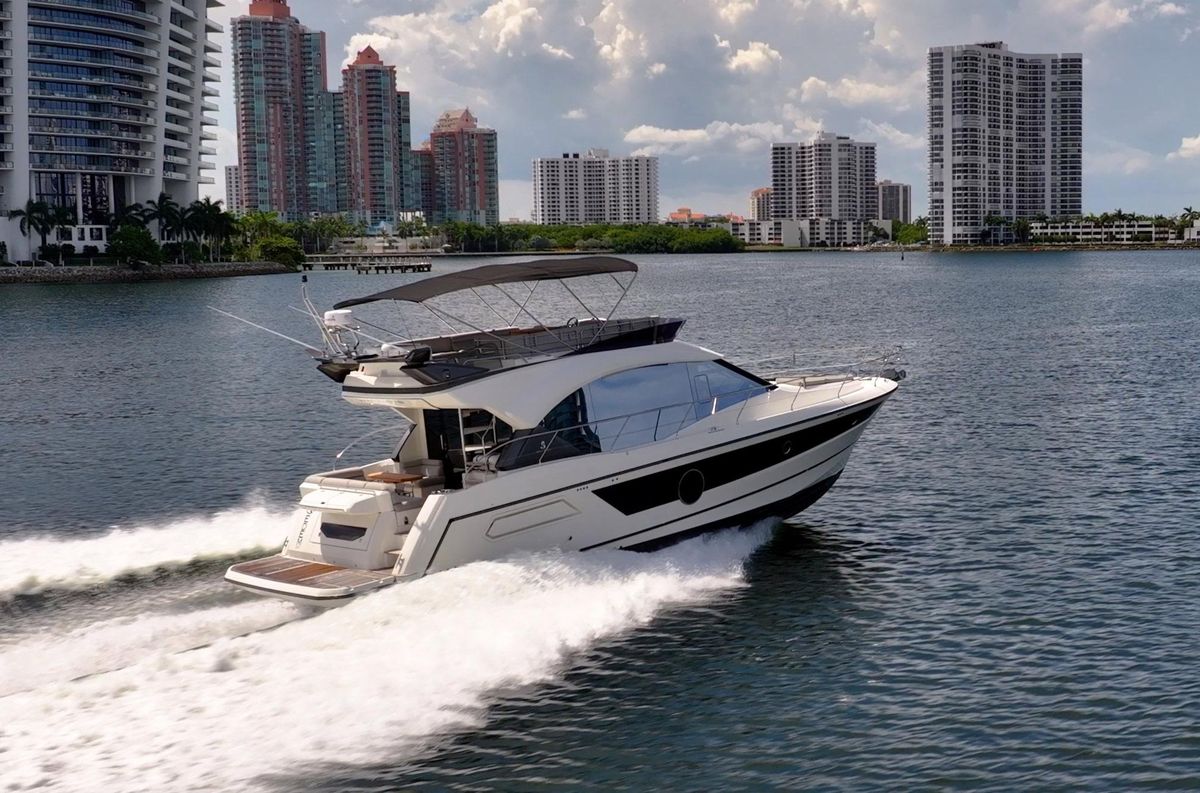2021 Beneteau 52 