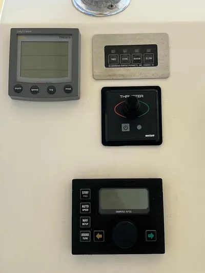 Reel Interest Yacht Photos Pics Control panel of a 2002 Ocean Yachts 56 Super Sport boat.