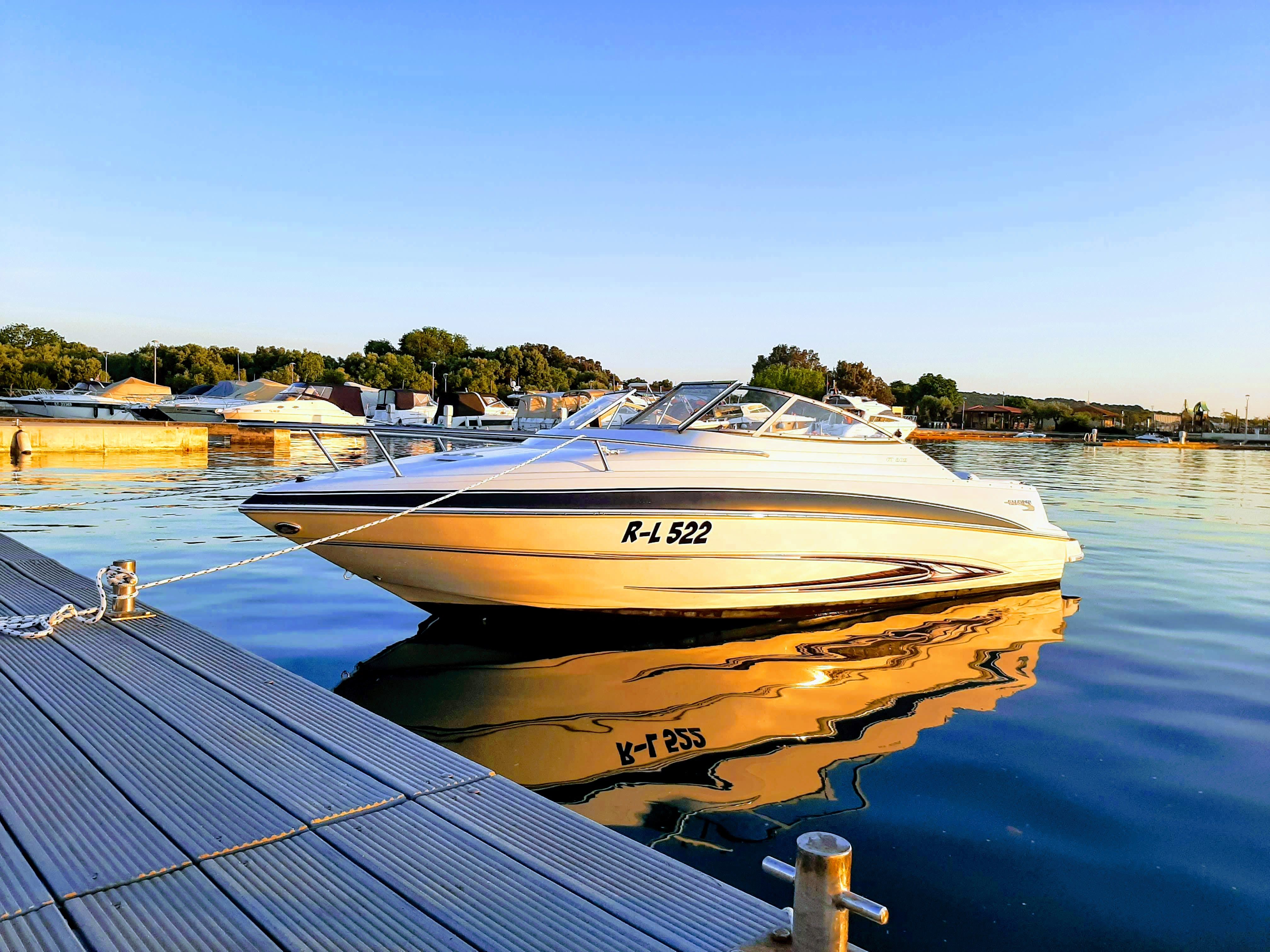 2009 Glastron GT 209