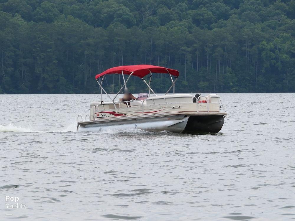 2007 Sun Tracker party barge 25 regency edition