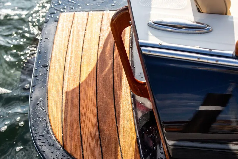 Cheetah Yacht Photos Pics 