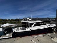 2023 Cutwater 32 Coupe