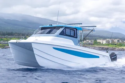 Aquila 28 Molokai Cuddy