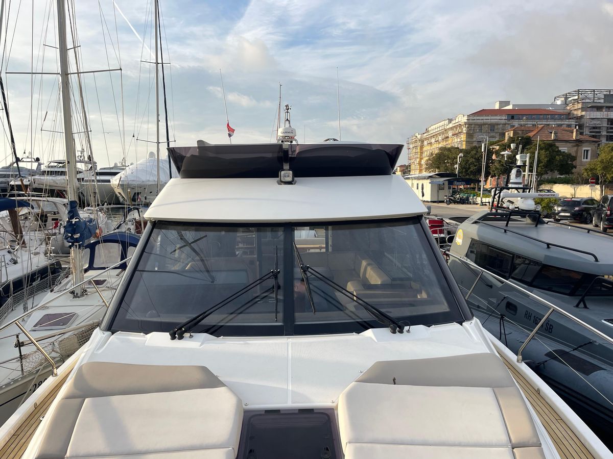 2022 Beneteau 53 