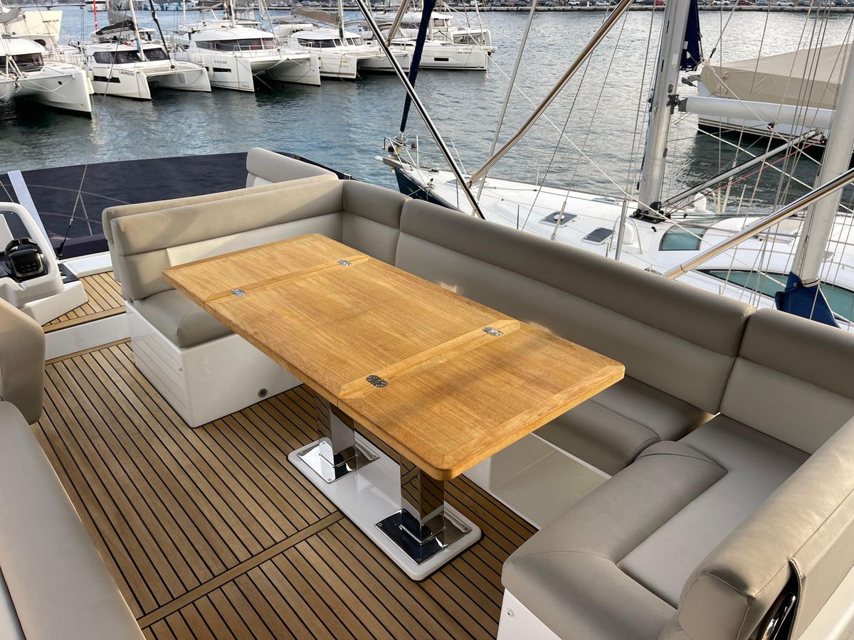 2022 Beneteau 53 