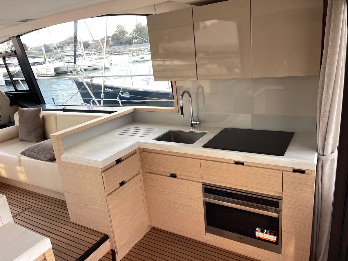 2022 Beneteau 53 