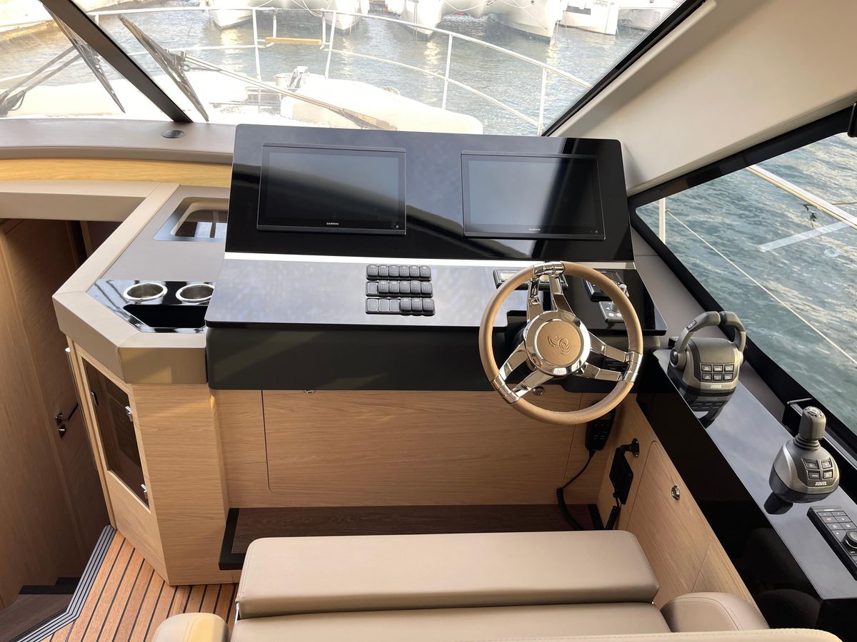 2022 Beneteau 53 