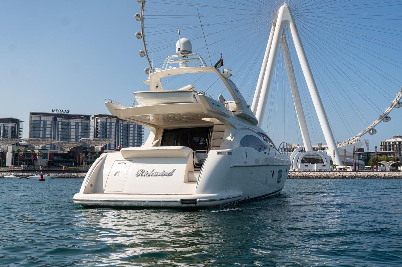 Azimut 68E
