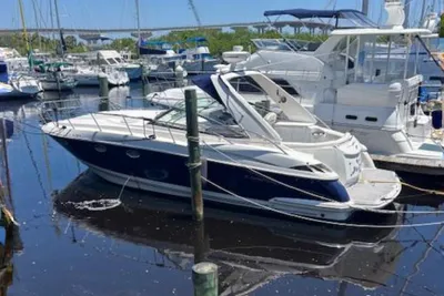 Monterey 350 Sport Yacht