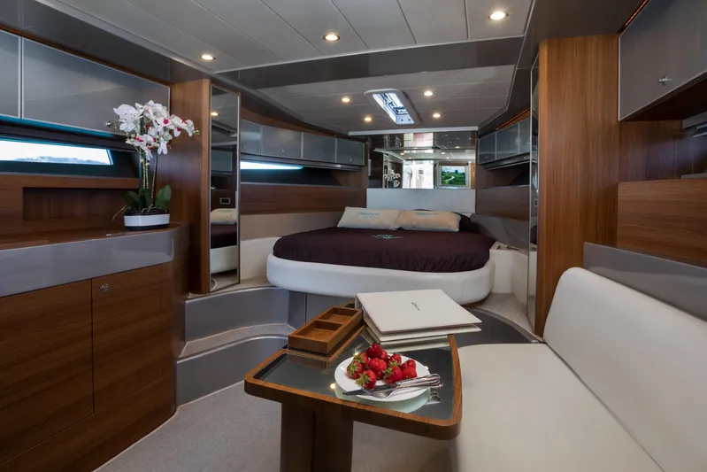 Dada Yacht Photos Pics 