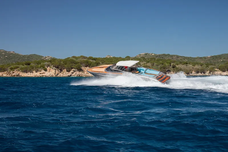 Dada Yacht Photos Pics 