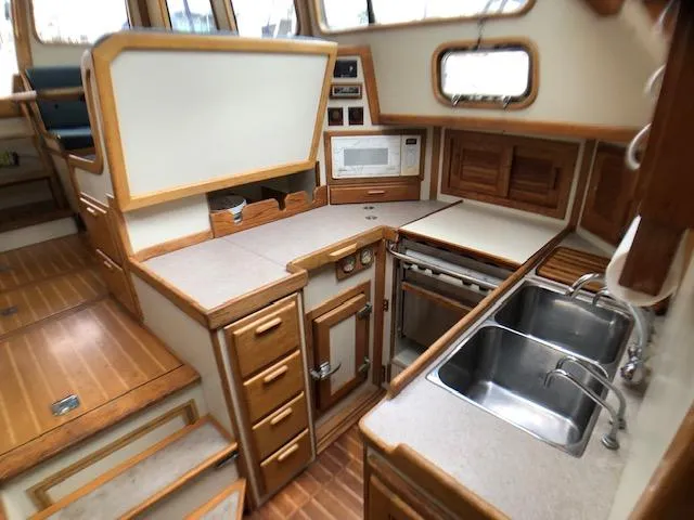  Yacht Photos Pics Galley - side view