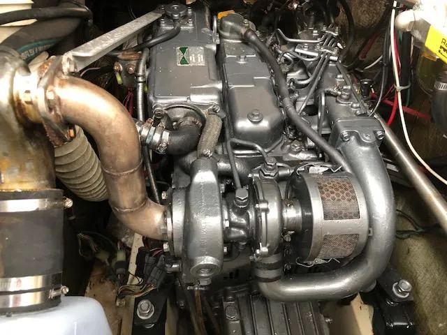  Yacht Photos Pics Yanmar diesel - fwd view