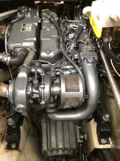  Yacht Photos Pics Yanmar diesel & transmission