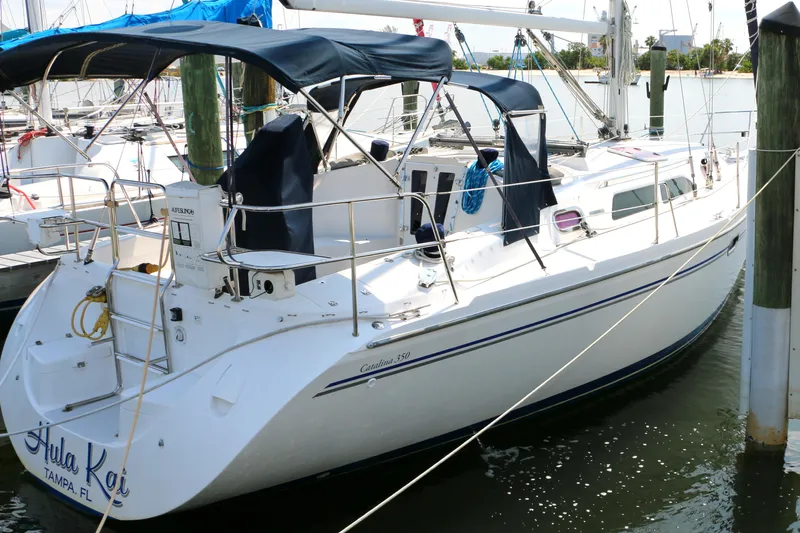 Hula Kia Yacht Photos Pics 