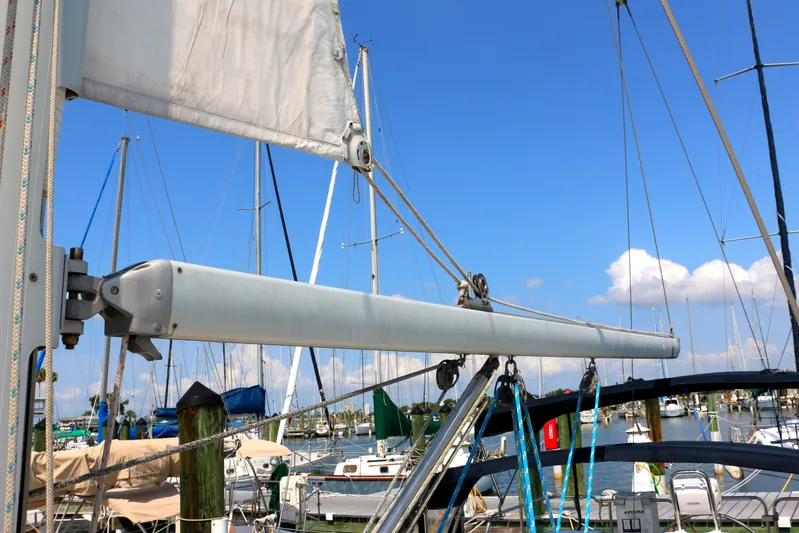 Hula Kia Yacht Photos Pics 