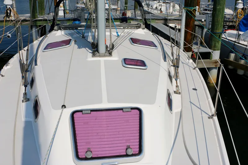 Hula Kia Yacht Photos Pics 