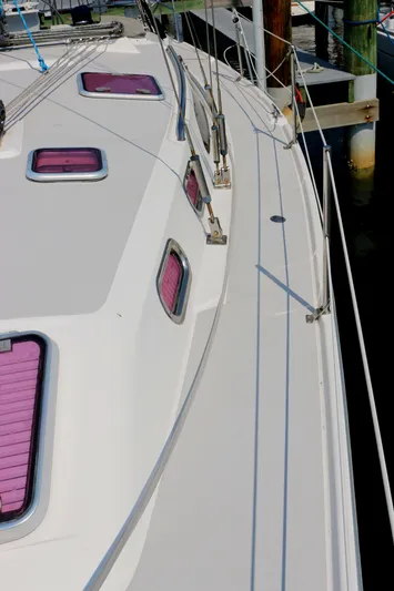 Hula Kia Yacht Photos Pics 