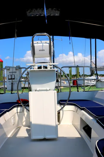 Hula Kia Yacht Photos Pics 