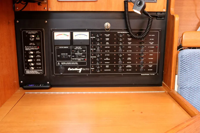 Hula Kia Yacht Photos Pics 