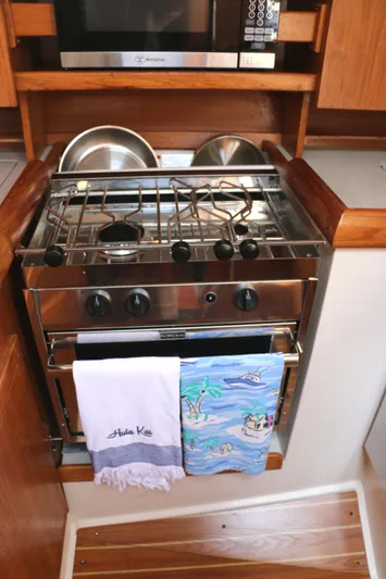 Hula Kia Yacht Photos Pics 