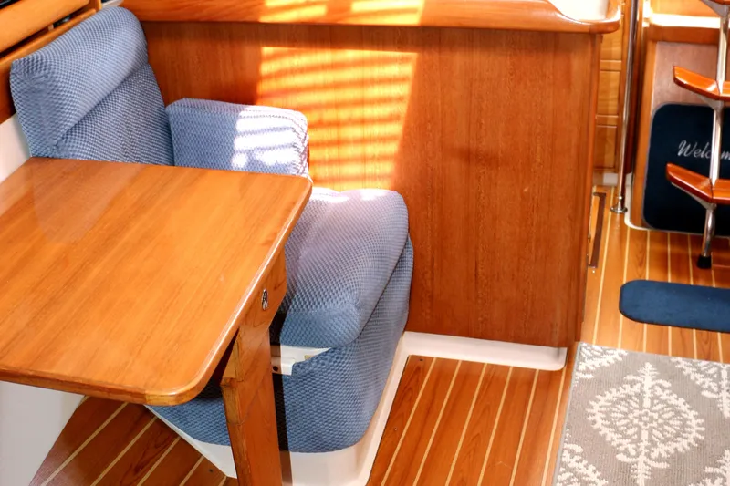 Hula Kia Yacht Photos Pics 