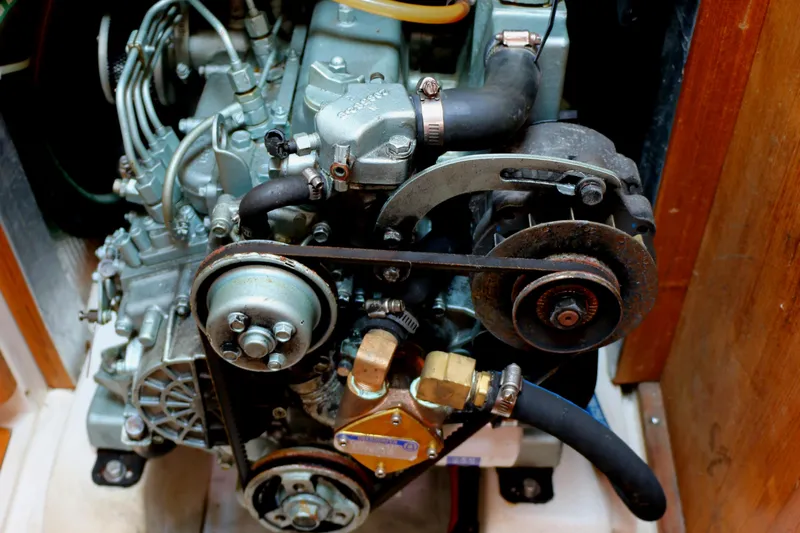 Hula Kia Yacht Photos Pics 