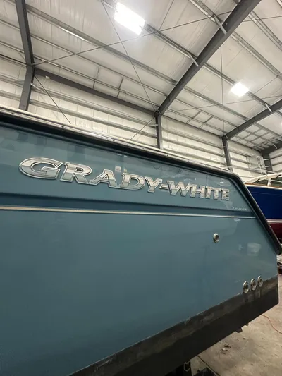 Trey Bella By The Ceci Yacht Photos Pics 