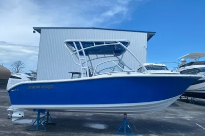 Sea Pro 240 DLX