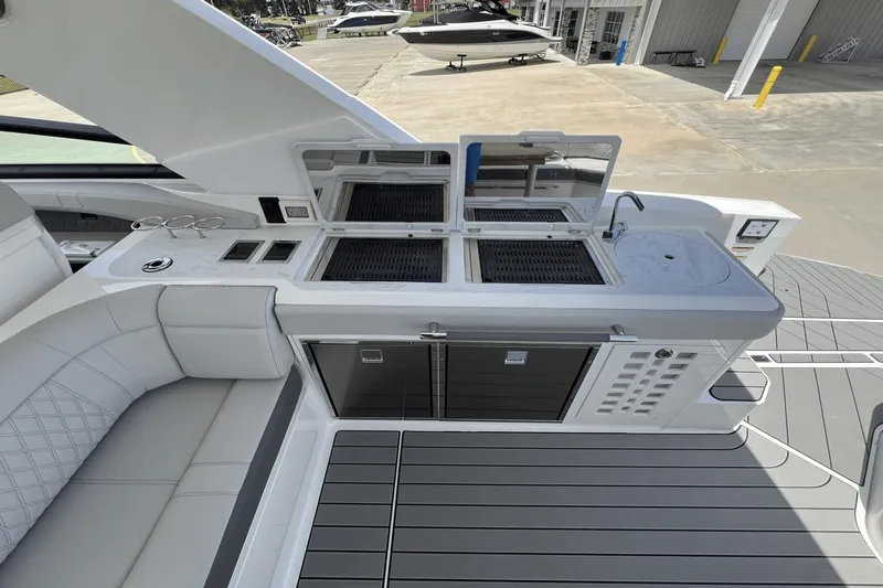 Slx 400 Yacht Photos Pics 