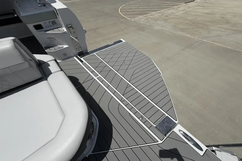 Slx 400 Yacht Photos Pics 