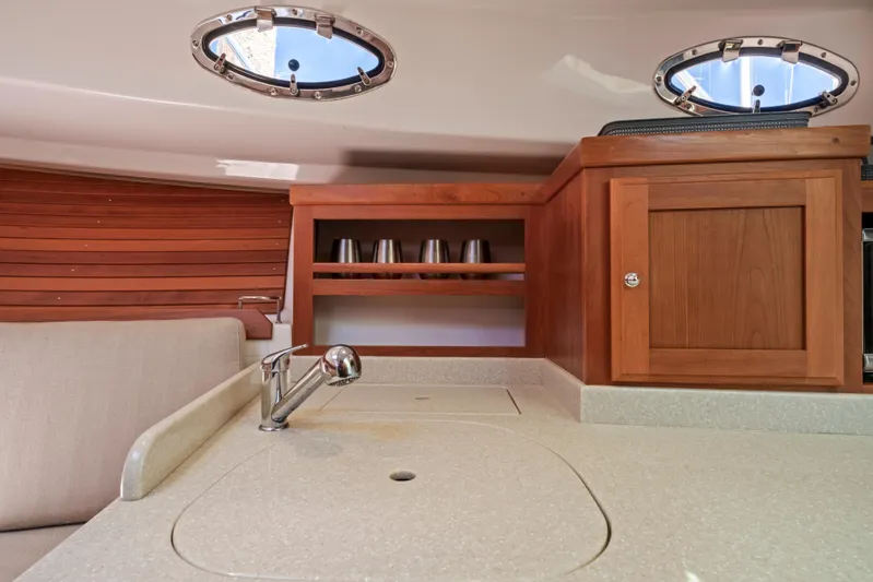 Sweet J Yacht Photos Pics 